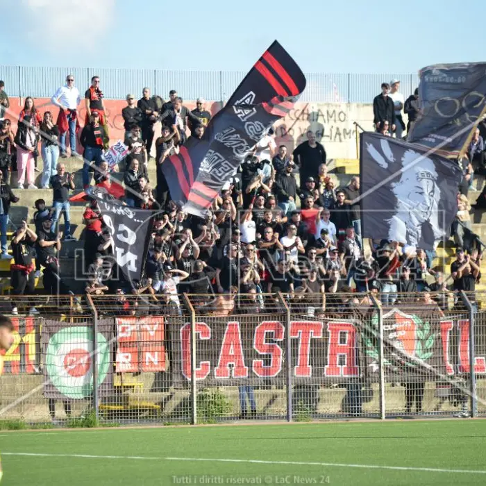 Castrovillari calcio, dura nota dei calciatori rossoneri e dello staff dopo la vittoria sulla Palmese