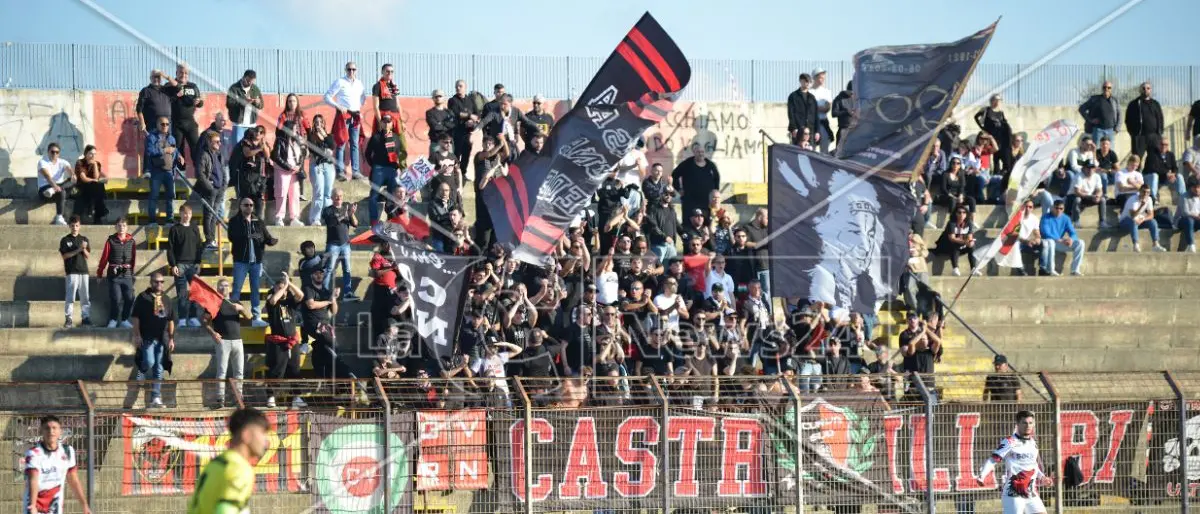 Castrovillari calcio, dura nota dei calciatori rossoneri e dello staff dopo la vittoria sulla Palmese