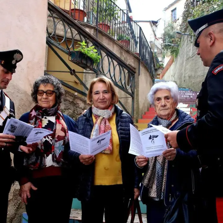 A Luzzi, Torano Castello e Rose incontro con i Carabinieri per prevenire le truffe agli anziani