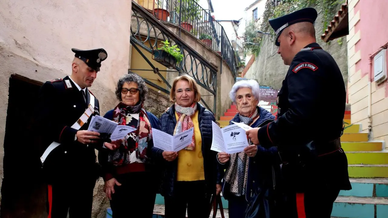 A Luzzi, Torano Castello e Rose incontro con i Carabinieri per prevenire le truffe agli anziani