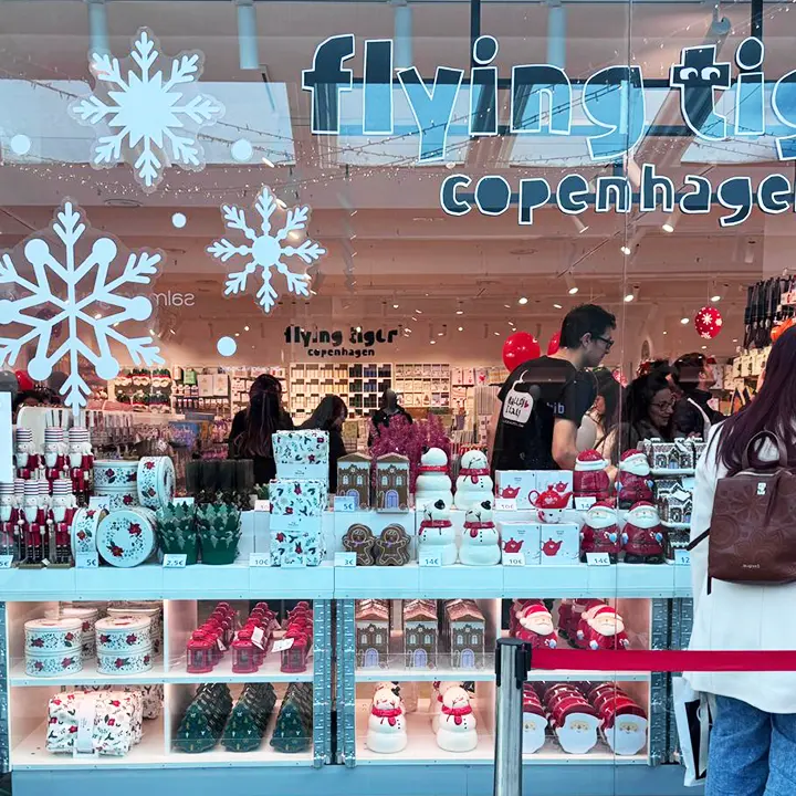 Rende, aperto Flying Tiger, ed è già febbre da regali