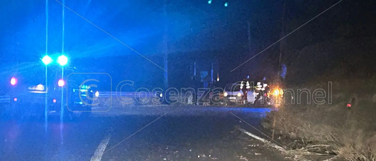 Incidente ad Acri sulla Ss 660, tre auto coinvolte: ferita una ragazza