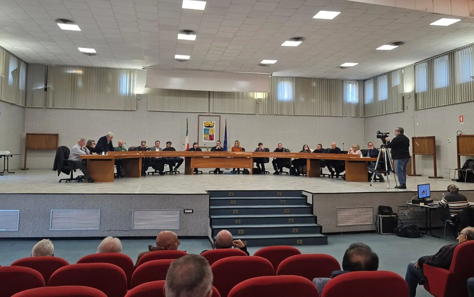 Scalea: la mozione di sfiducia nei confronti del sindaco non passa, ma per un soffio
