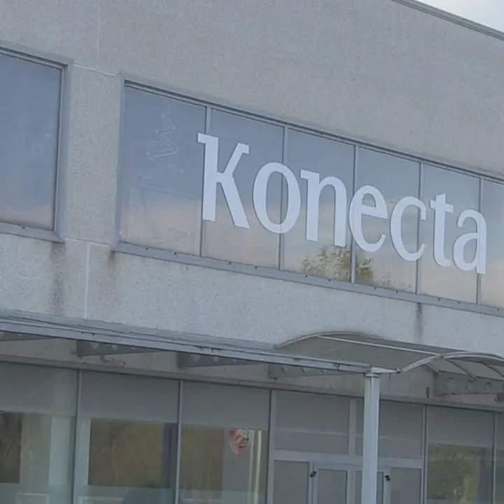 <p>Konecta, c'è l'accordo: cassa integrazione fino a fine anno per 654 lavoratori (180 a Rende)</p>