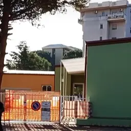 Rende, il futuro dello Spazio Sparrow a rischio: presidio contro la riassegnazione alla scuola