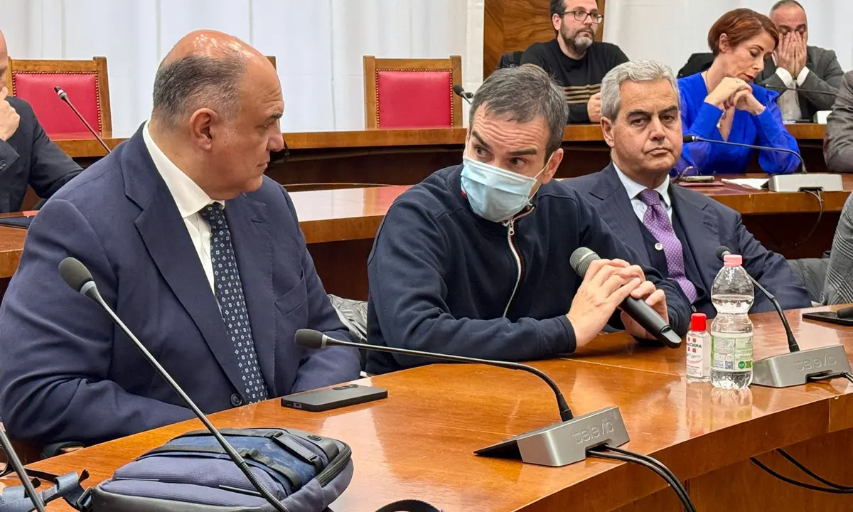 Vertenza Abramo, l'annuncio di Occhiuto: «Tutti assunti i 1000 lavoratori»