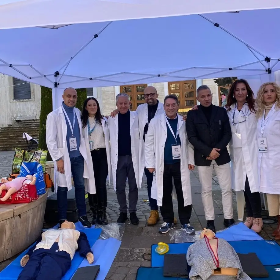 Gli infermieri di Cosenza sono scesi in piazza per aiutare i cittadini nella prevenzione