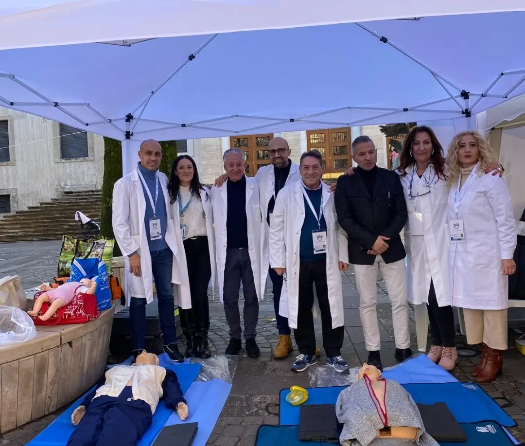 Gli infermieri di Cosenza sono scesi in piazza per aiutare i cittadini nella prevenzione