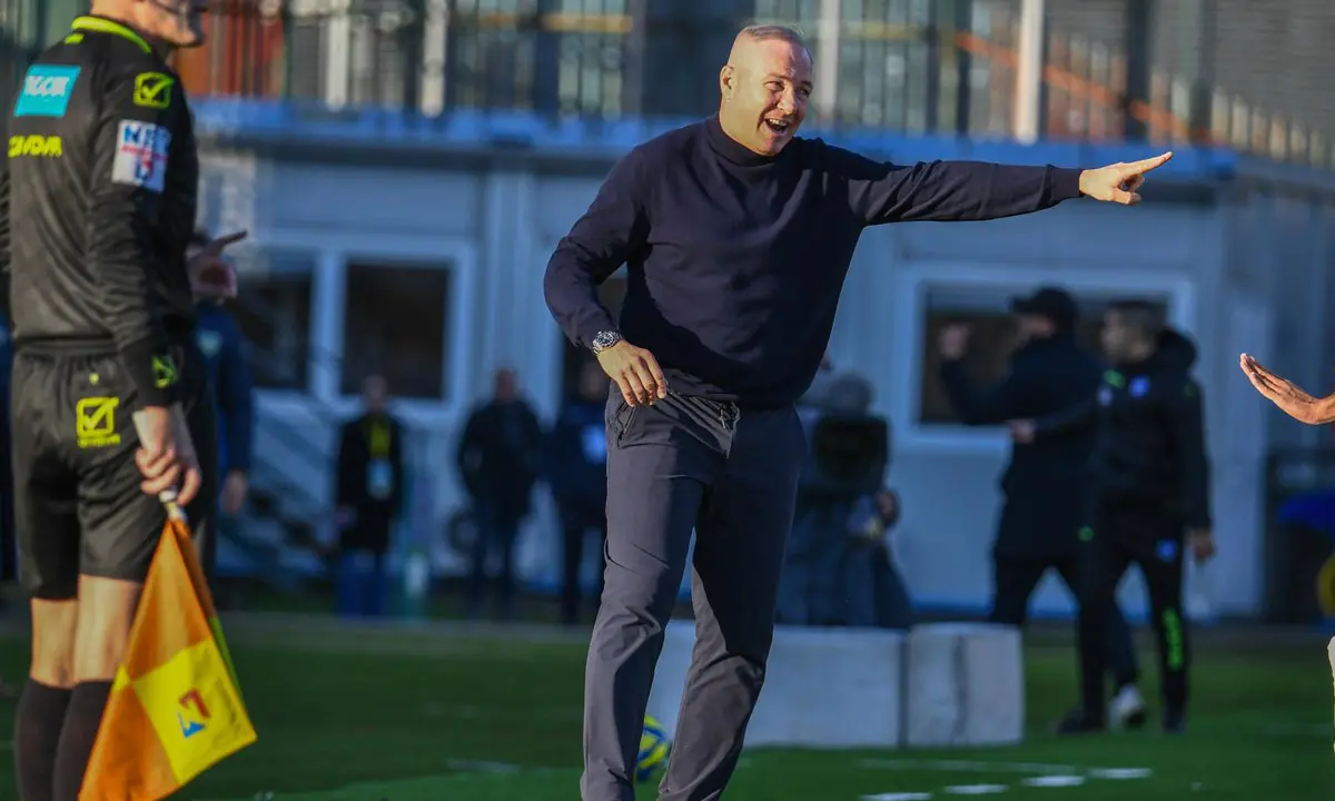 Cosenza, Alvini dopo il k.o. di Carrara: «Con i tifosi confronto sereno e rispettoso»