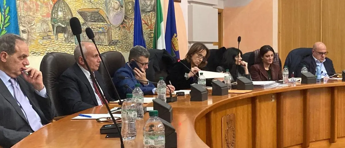 Cosenza, stanziati un milione e 200mila euro per nuove assunzioni in Comune