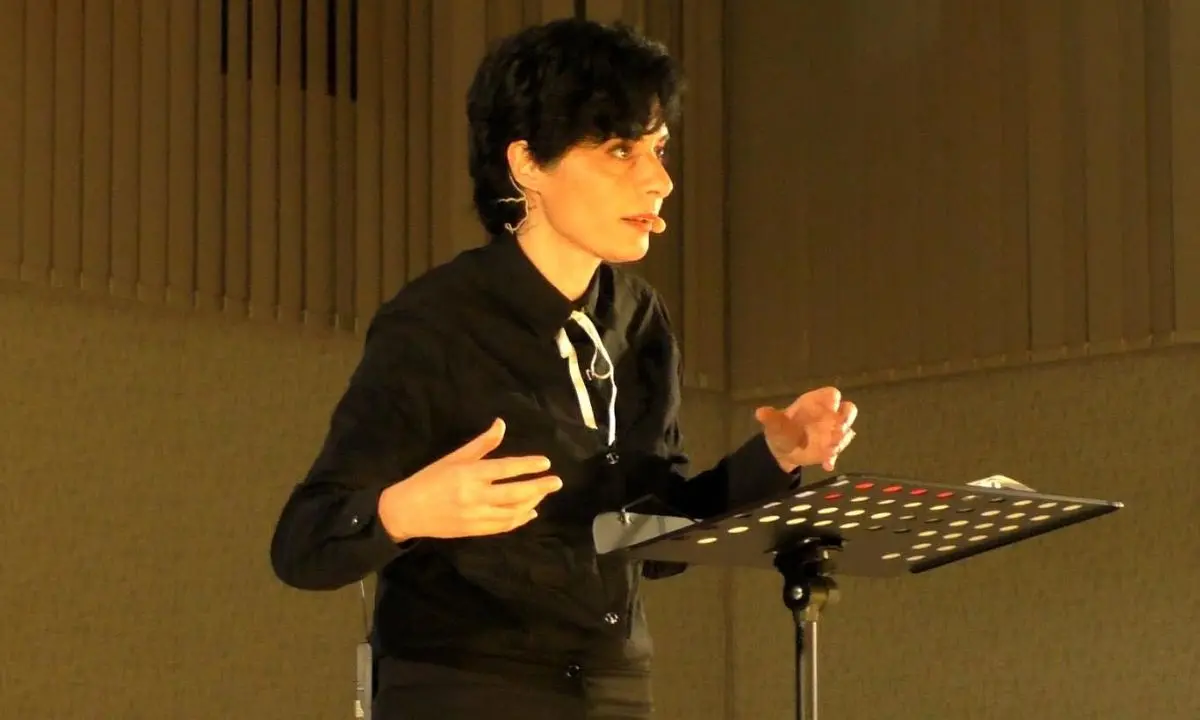 \"Parole femmine\", emozioni a Scalea per il monologo di Annalisa Insardà
