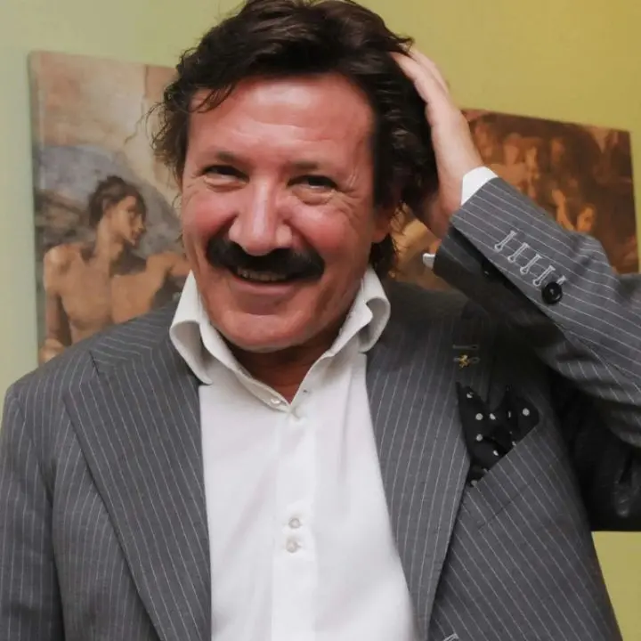 Addio a Cesare Ragazzi, ideatore del metodo anti-calvizie e icona televisiva