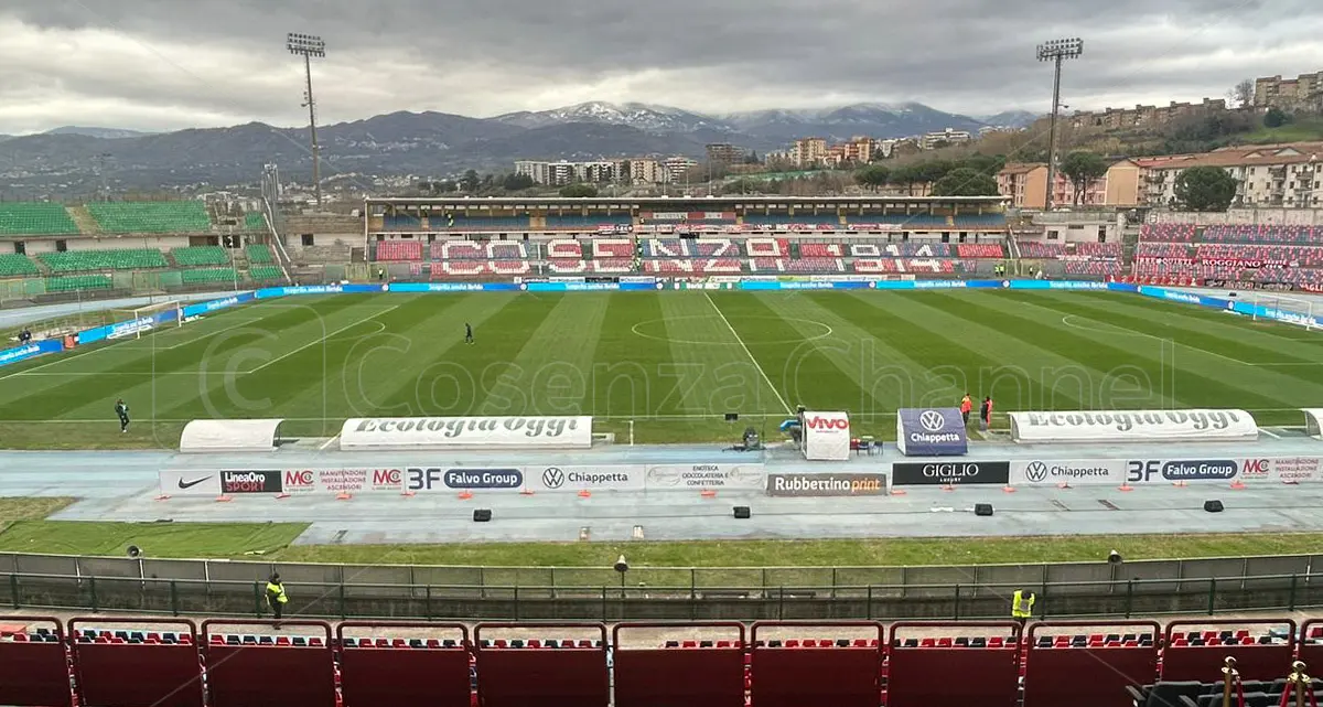 Il Cosenza ci riprova: anche con il Latina biglietti omaggio per le scuole calcio