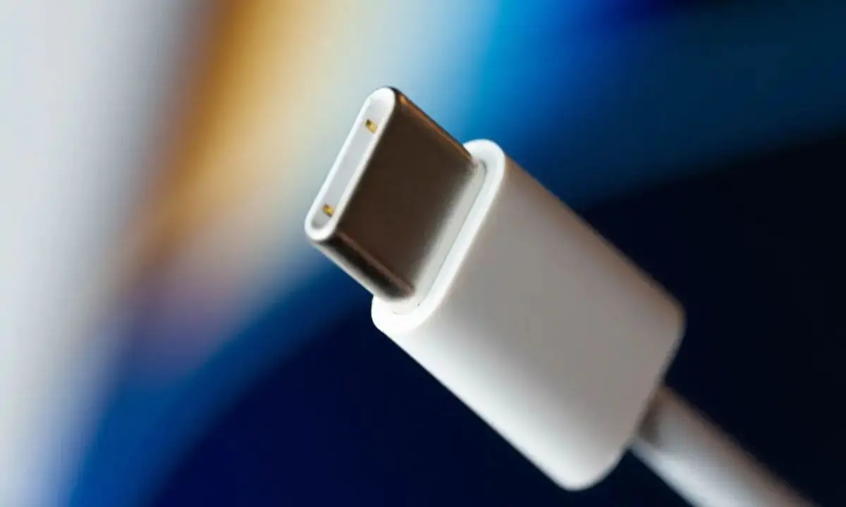 Eco-rivoluzione, dal 28 dicembre arriva il caricatore universale USB-C in Europa