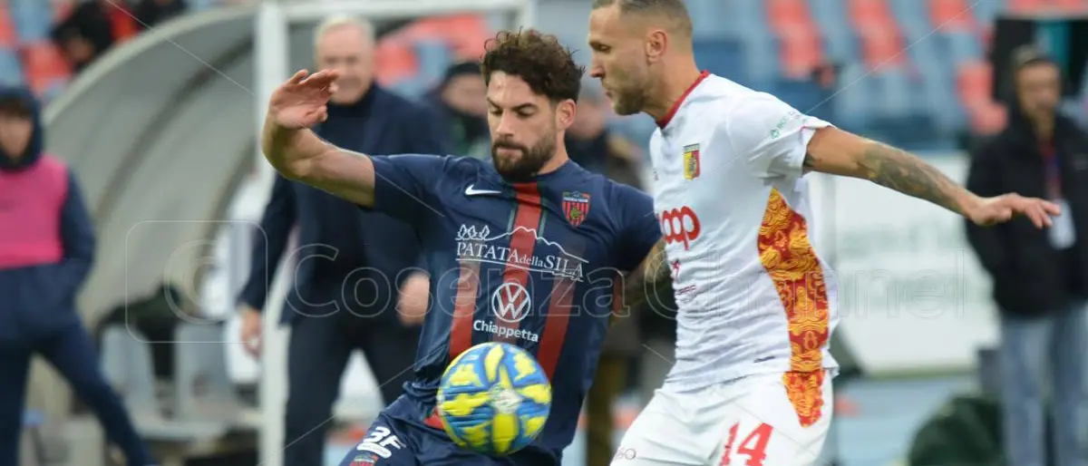 Cosenza, occhio ai cartellini gialli: contro il Palermo sono 5 i diffidati
