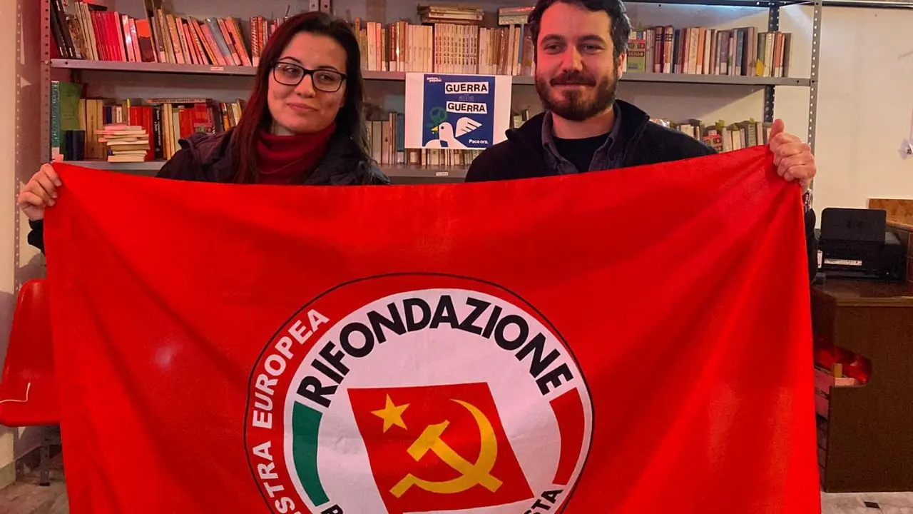 Cosenza, Rifondazione comunista in piazza con il M5S per il \"caso Gentile\"