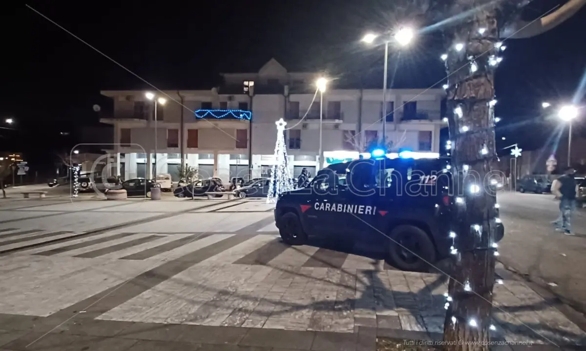Sparatoria a Montalto Uffugo, tre colpi di pistola contro un albanese: fermato l'attentatore