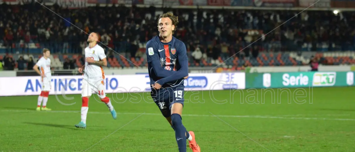 Cosenza, il gol di Ciervo contro il Catanzaro ha stabilito un record