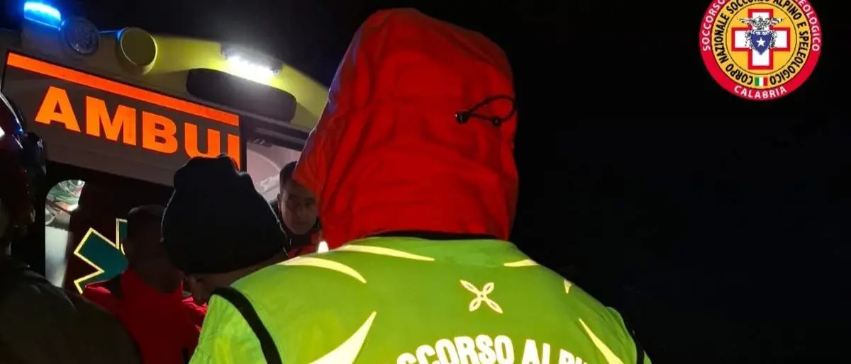 Lorica, il Soccorso Alpino salva un uomo tra la neve durante un’escursione