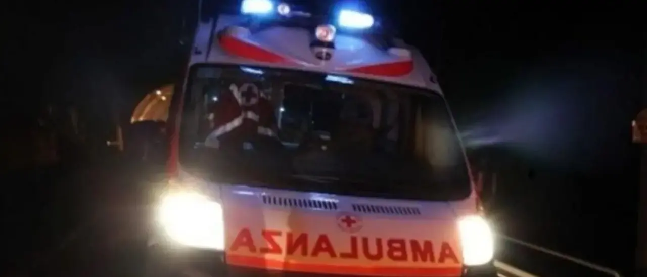 Precipita da un cavalcavia tra Paola e San Lucido, 73enne trasportata d'urgenza a Cosenza