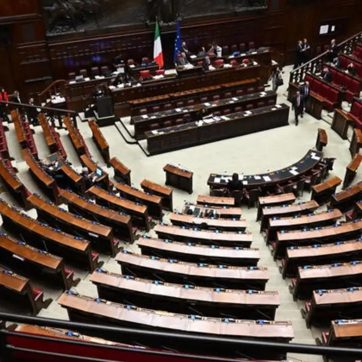 La Lega spinge per la rottamazione quinquies, Fratelli d’Italia frena