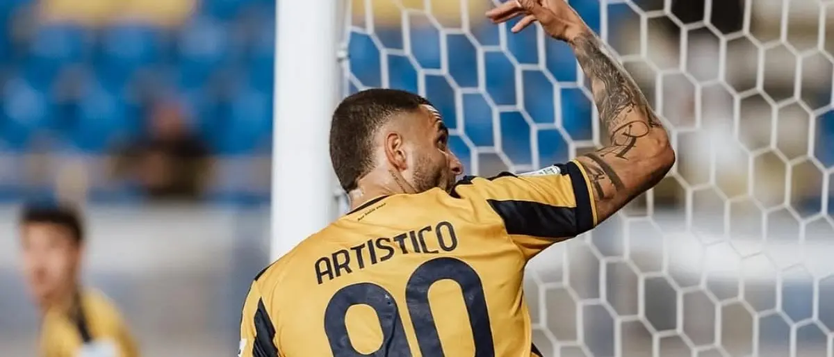 Cosenza-Artistico: fumata bianca. Tutto fatto per l'attaccante