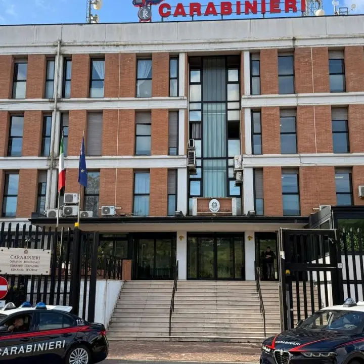 Sparatoria a Cosenza: indagini in corso sul ferimento di un uomo