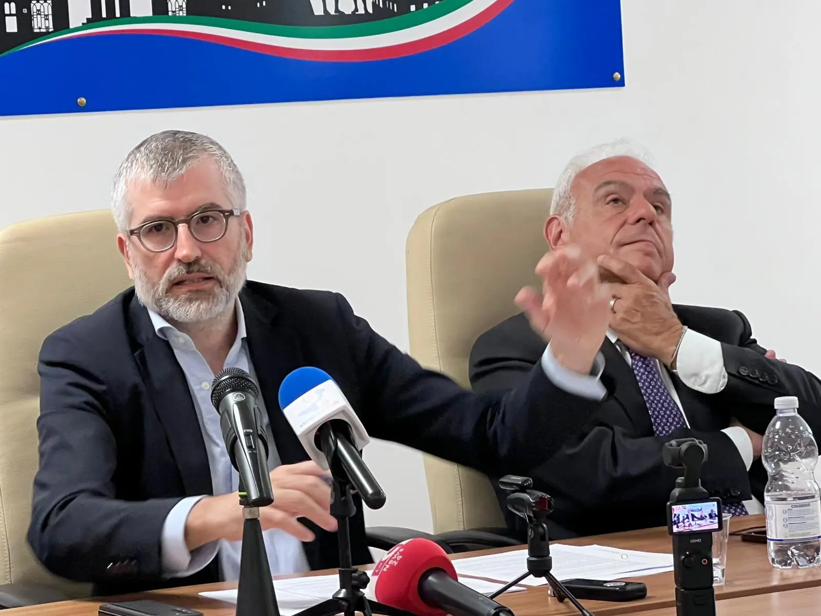 La Medusa criminale, Lombardo racconta il network che traffica in esseri umani: «Cambiano le rotte ma il business si adatta»\n
