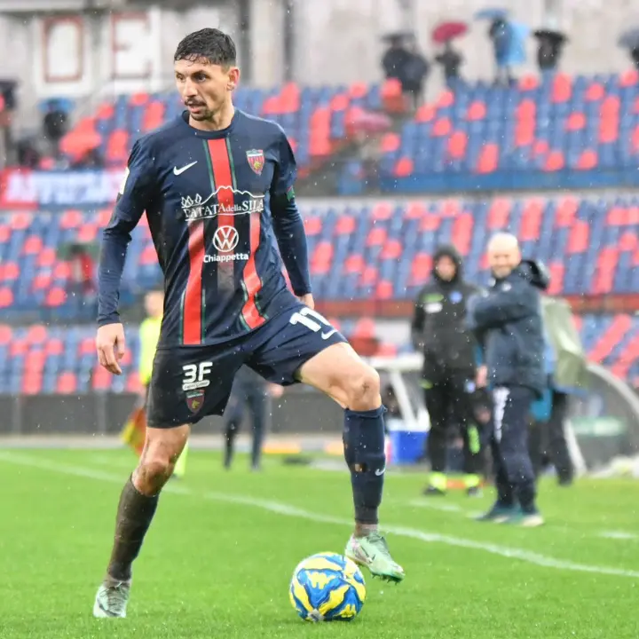 Cosenza, D'Orazio: «Chiedo scusa a tutti, dovevamo fare di più»