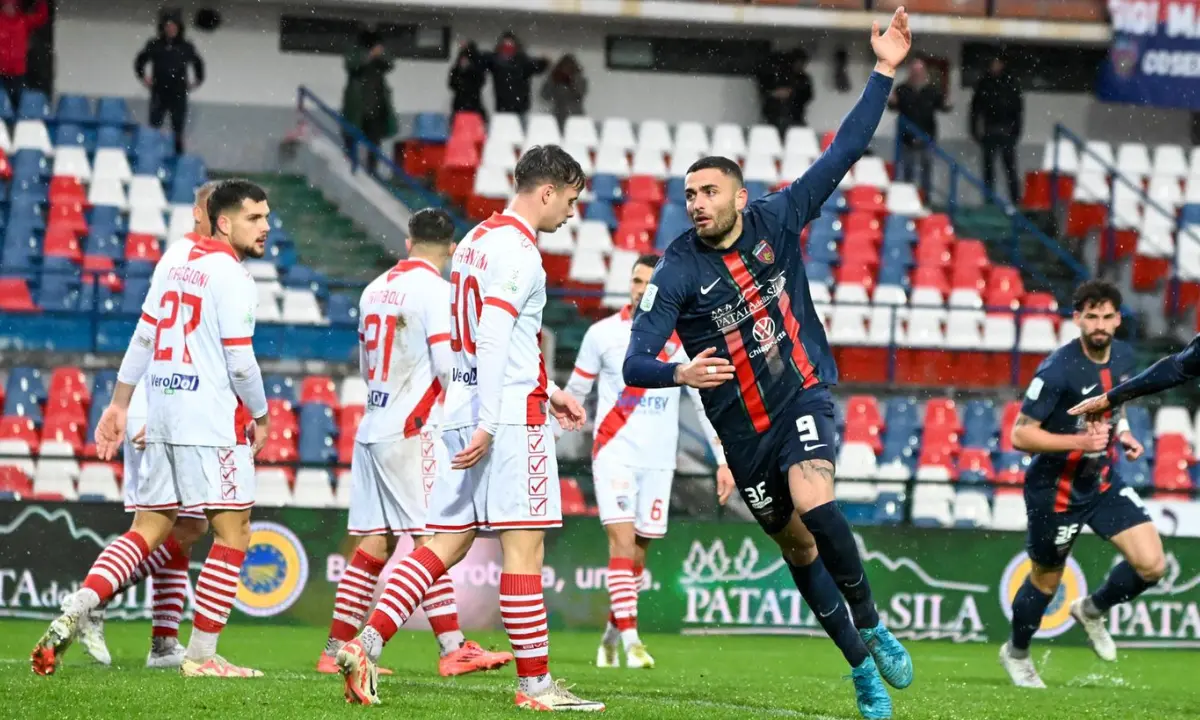 Cosenza, che occasione persa! Il Mantova riagguanta i Lupi e fa 2-2