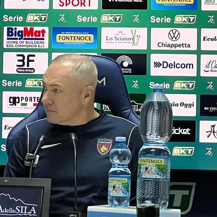 Alvini: «Il Cosenza c'è e ci crede. Domani ho tre opzioni a centrocampo»