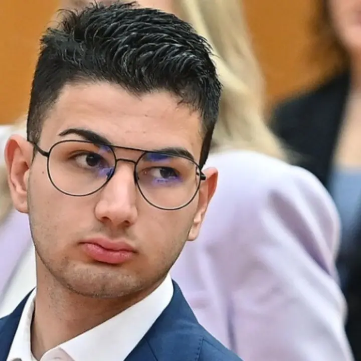 Torino, assolto Alex Cotoia: uccise il padre per difendere la madre