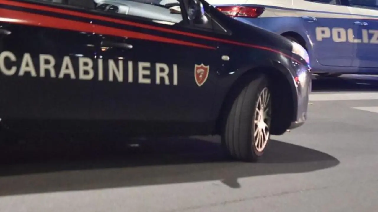 Hashish e cocaina trovate a casa di un diciannovenne di Cosenza