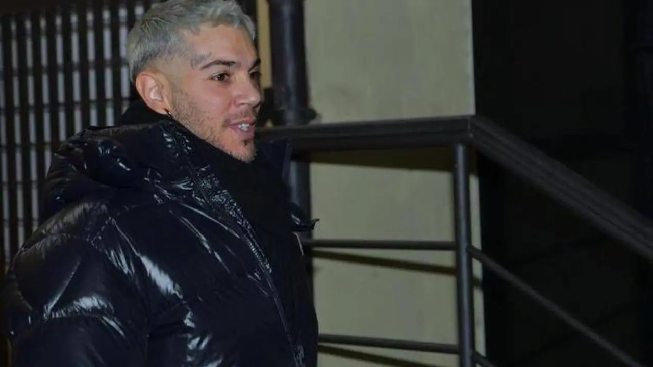 Sanremo 2025, Emis Killa indagato per associazione a delinquere: \"Mi ritiro dal Festival\"