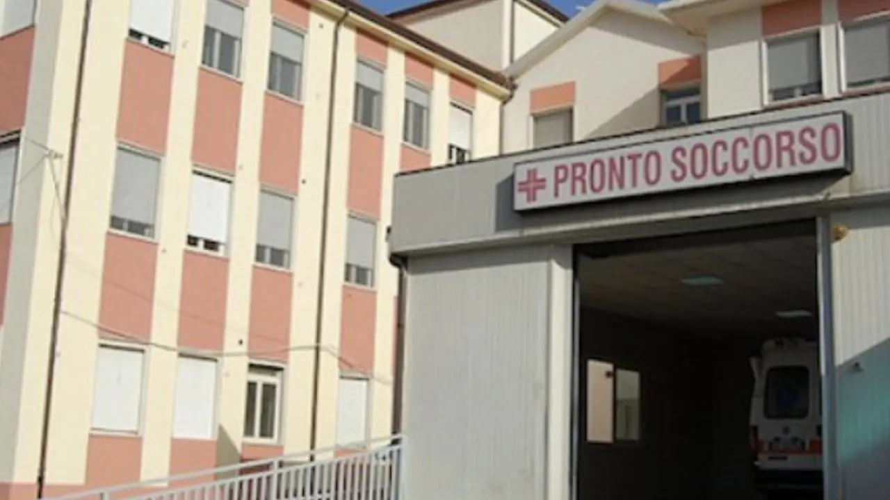 Rogliano, ospedale chiuso per ristrutturazione e pazienti trasferiti altrove