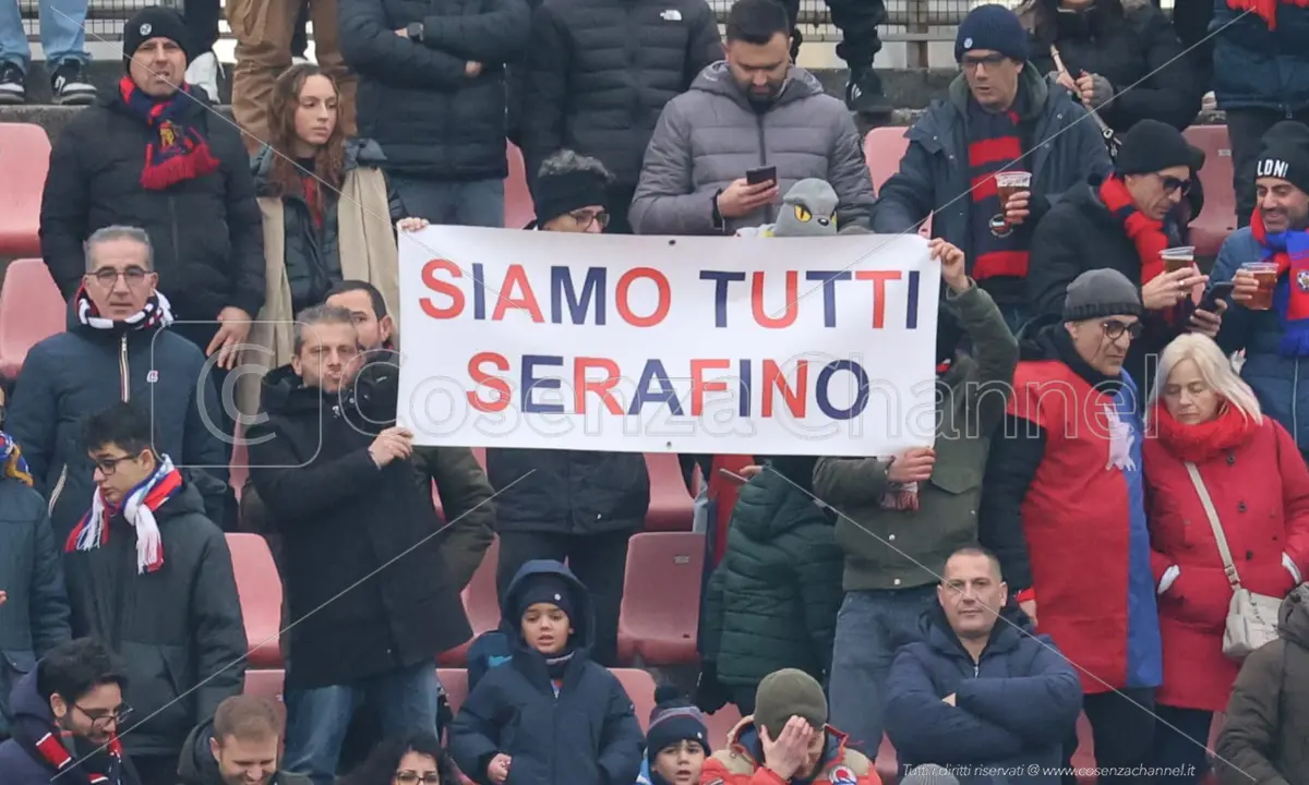 Morte di Serafino Congi, striscione in sua memoria durante Cremonese-Cosenza