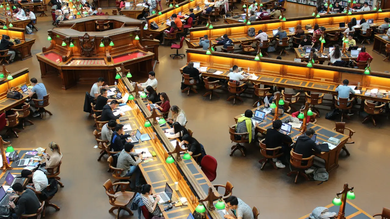 DDL Sicurezza e Università, polemiche sulla collaborazione (obbligata) fra Atenei e Servizi Segreti