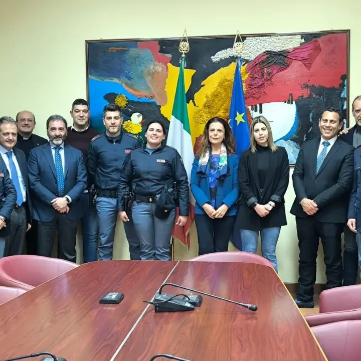Neonata rapita, il Prefetto di Cosenza incontra gli agenti che hanno ritrovato Sofia