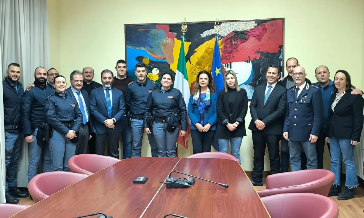 Neonata rapita, il Prefetto di Cosenza incontra gli agenti che hanno ritrovato Sofia