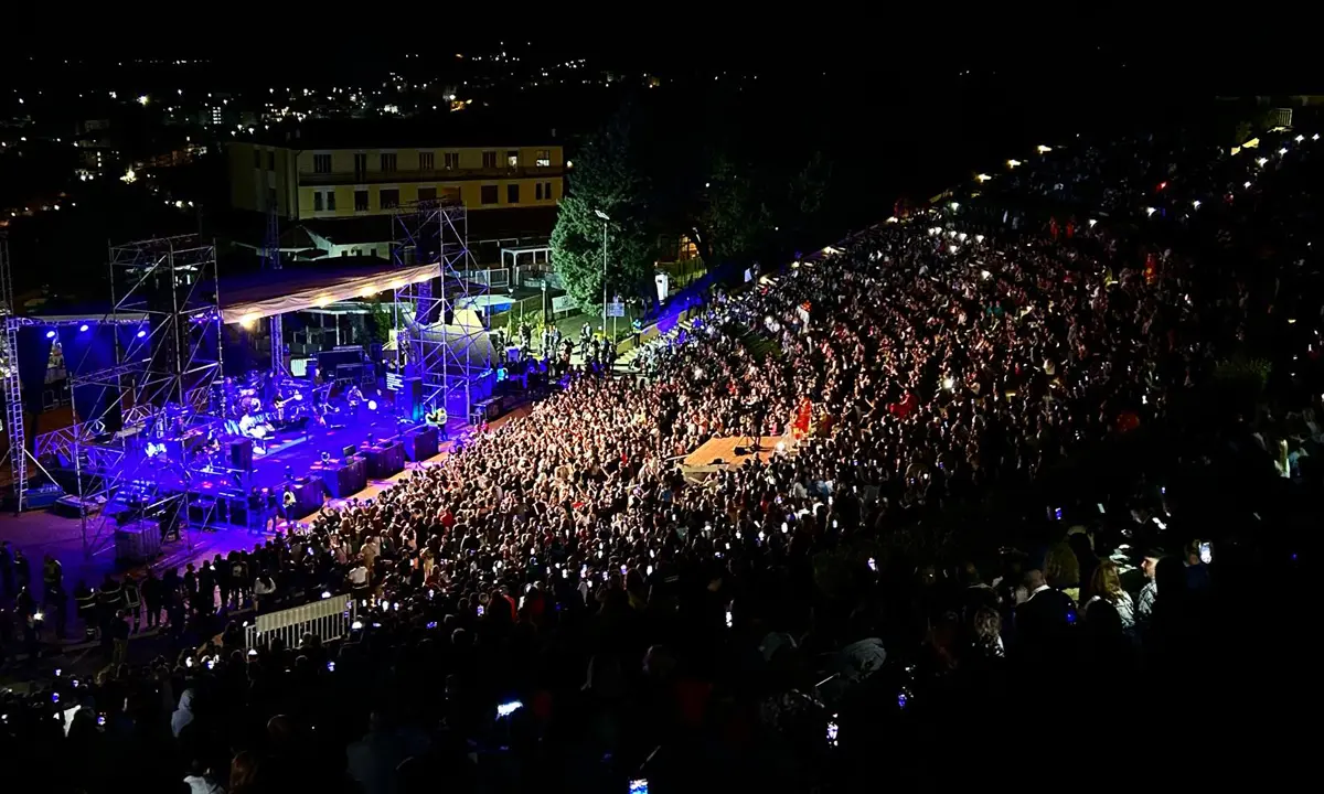 Acri si prepara (già) all’estate: ecco i primi nomi per i concerti all’anfiteatro