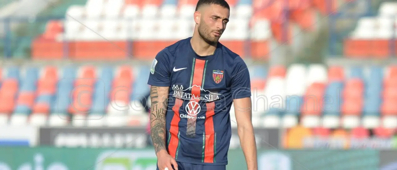 Cosenza, agonia senza fine: k.o. anche col Cittadella. E Guarascio abbandona la tribuna scortato