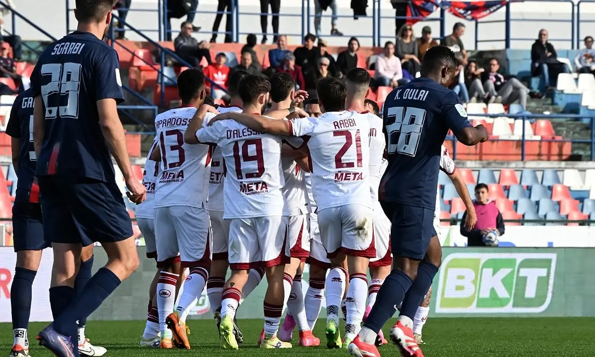 Cosenza, anche con il +4 sarebbe zona rossa: è la prima volta dell'anno