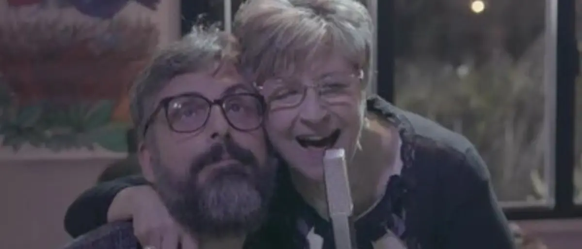 La tenerissima lettera della mamma di Brunori prima di Sanremo. «Figlio mio, piangerò di gioia»