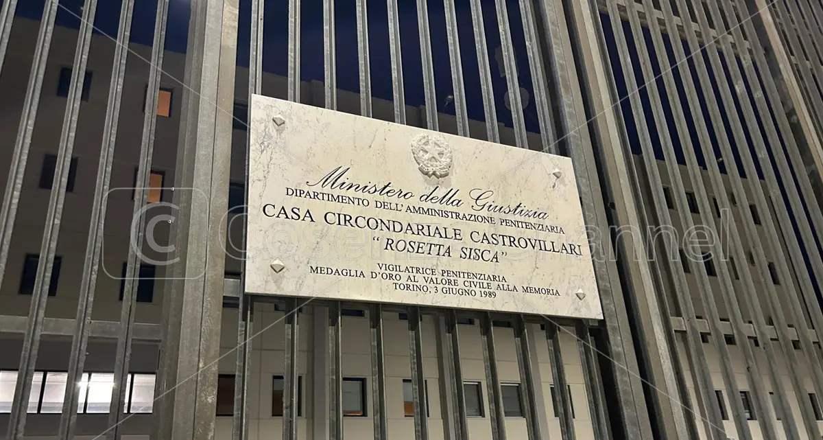 Carcere di Castrovillari, un'infermiera tenta di introdurre un telefonino all’interno