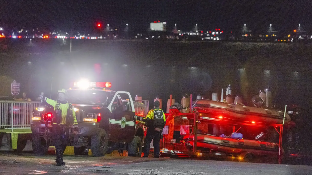 Incidente nei cieli di Washington, scontro fra aereo ed elicottero: almeno 18 morti