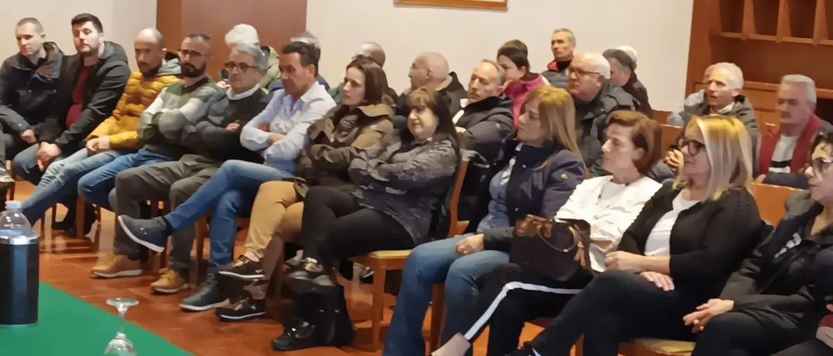 Calabria verde, lavoratori in attesa d'impiego e dello stipendio