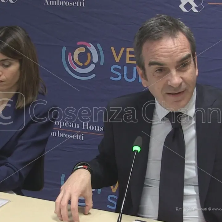 Forza Italia, mentre Occhiuto è accerchiato Berlusconi jr chiede volti nuovi
