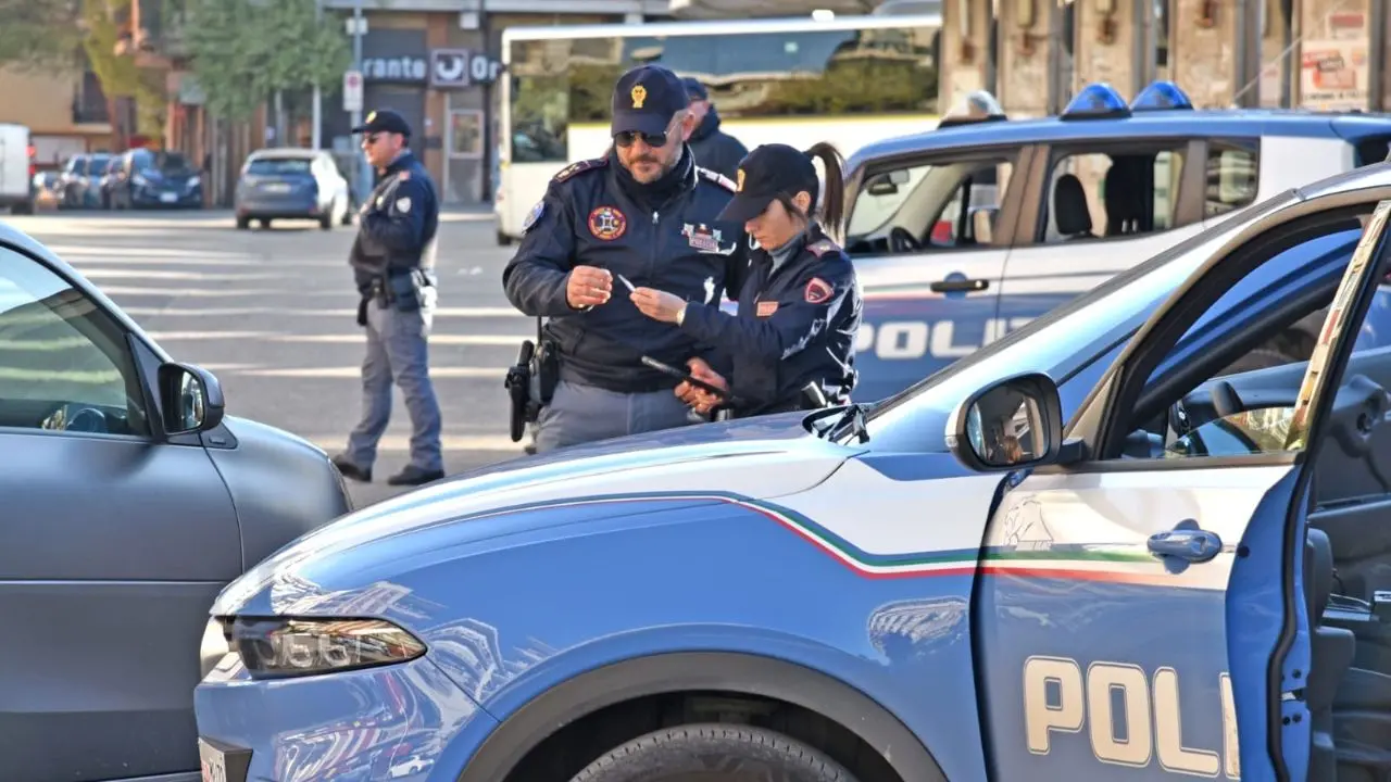 Cosenza, sequestri di droga e controlli serrati della polizia