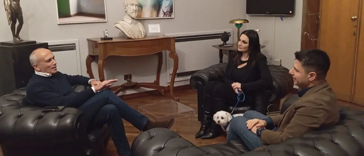 Il sindaco Franz Caruso incontra i vertici della UIL: confronto su lavoro, infrastrutture e sanità