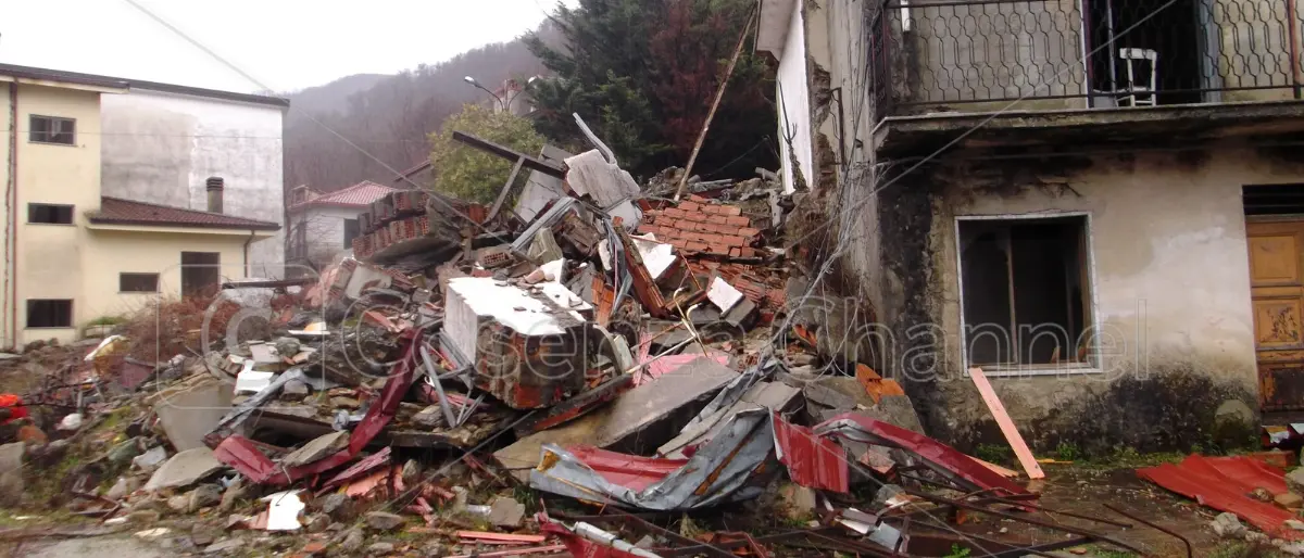 Cavallerizzo e la frana del 2005. 20 anni fa il drago si risvegliò a Cerzeto | FOTO